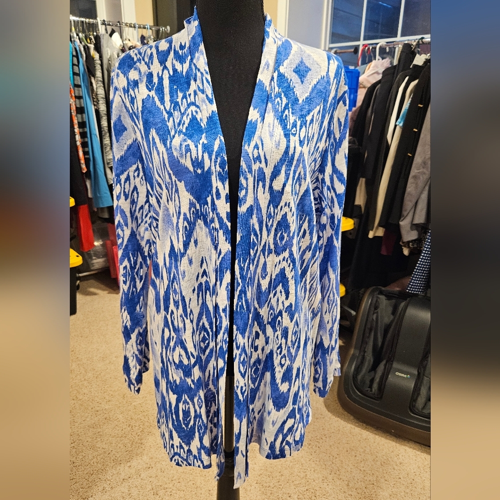 New with Tags Chico's Blue and White Patterned Cardigan, Size 2